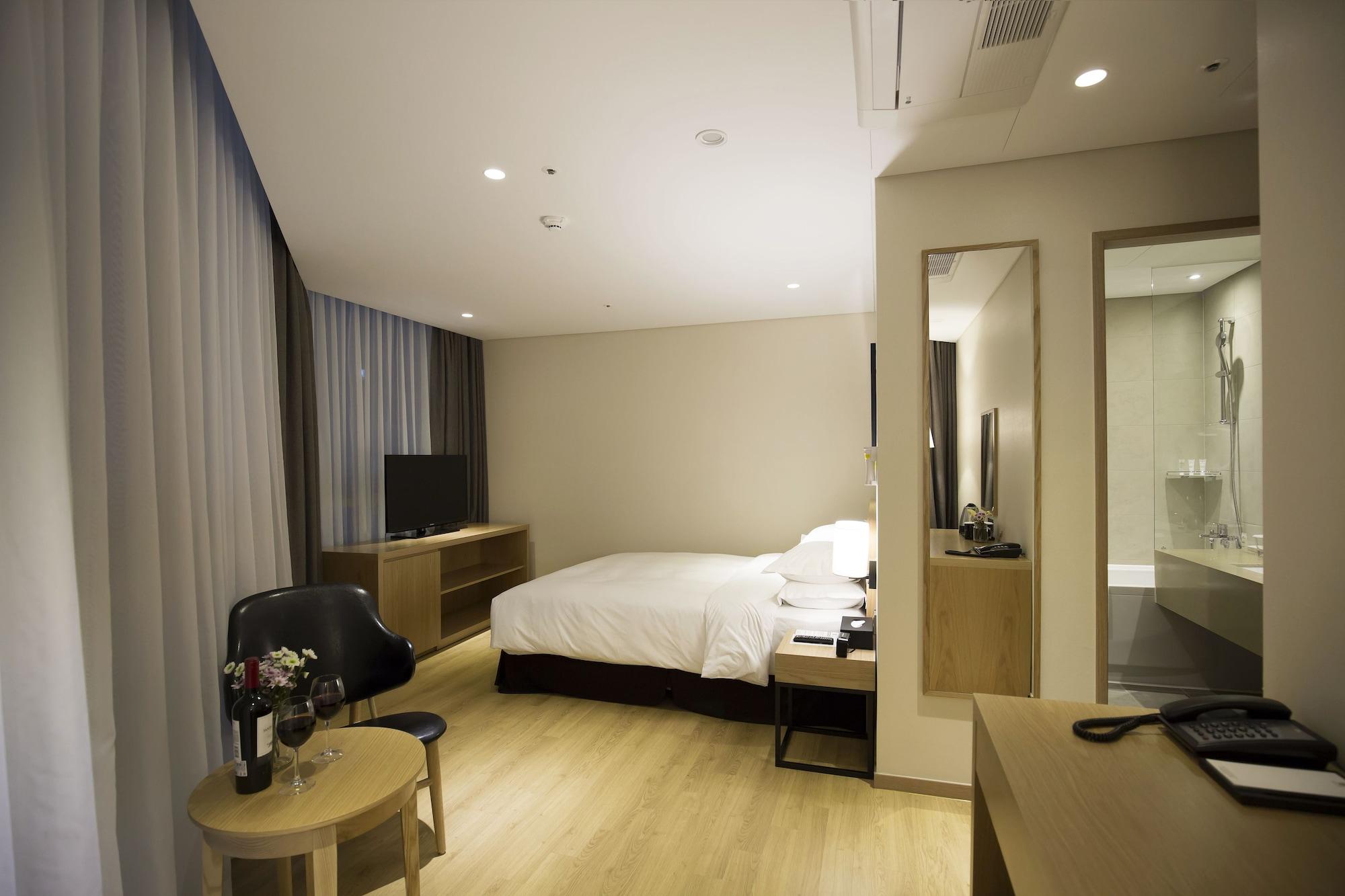 Best Western Haeundae Hotel Busan Bagian luar foto