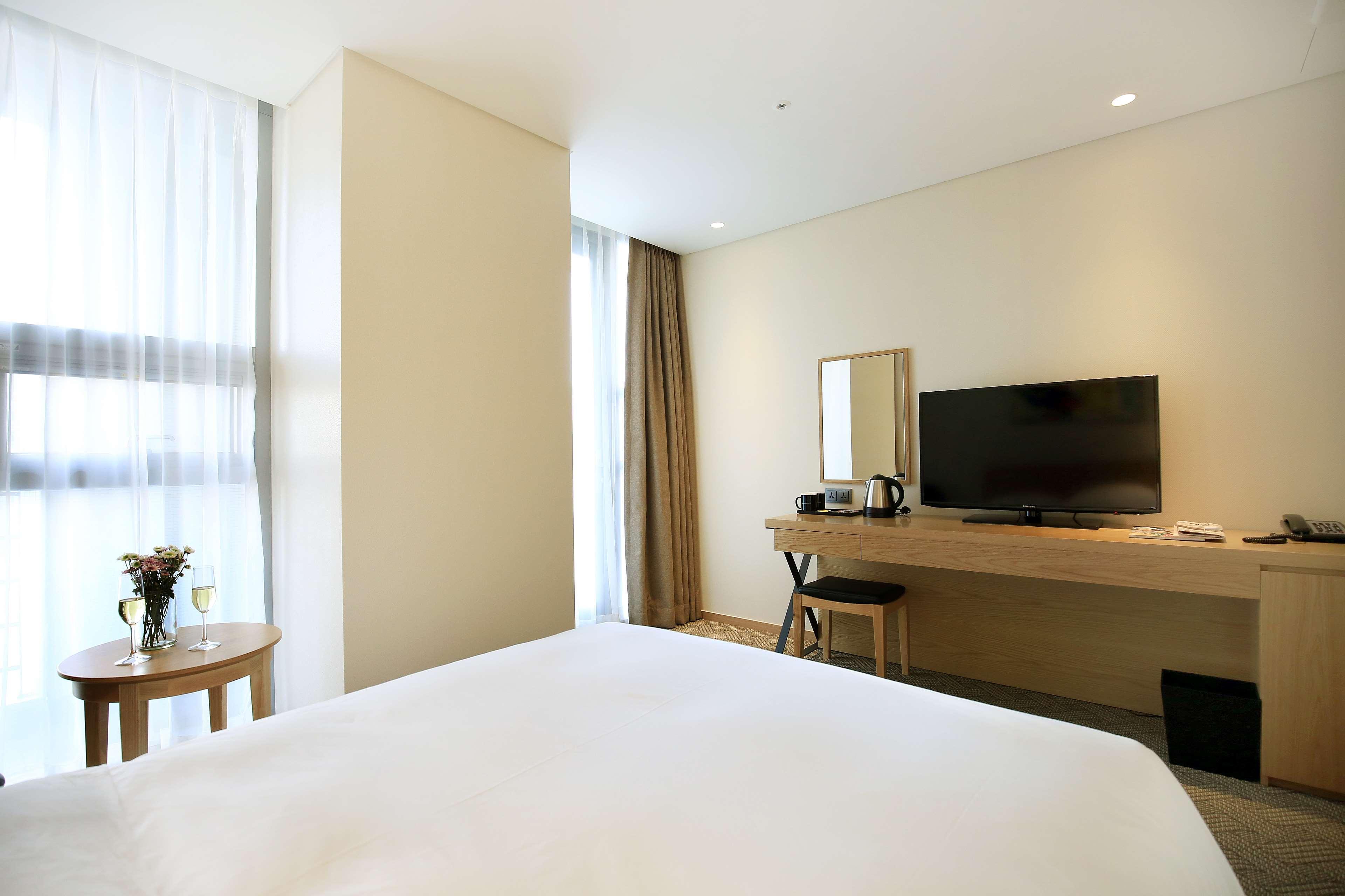 Best Western Haeundae Hotel Busan Bagian luar foto