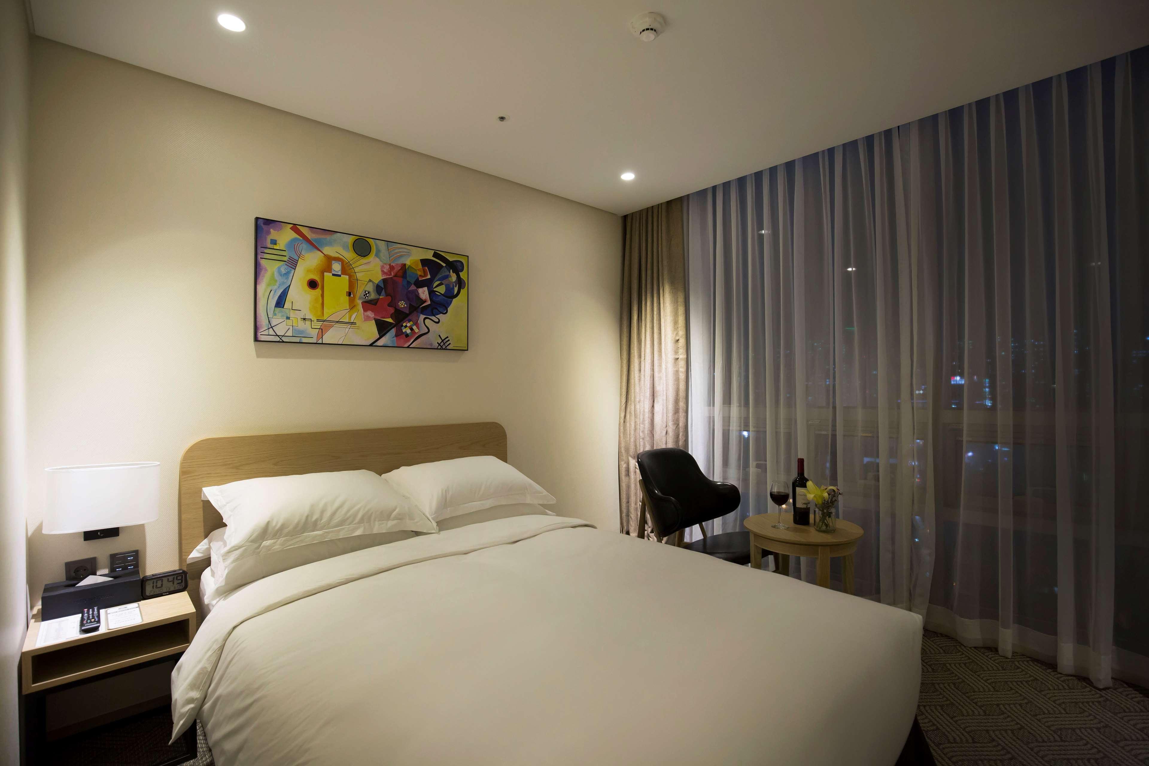 Best Western Haeundae Hotel Busan Bagian luar foto