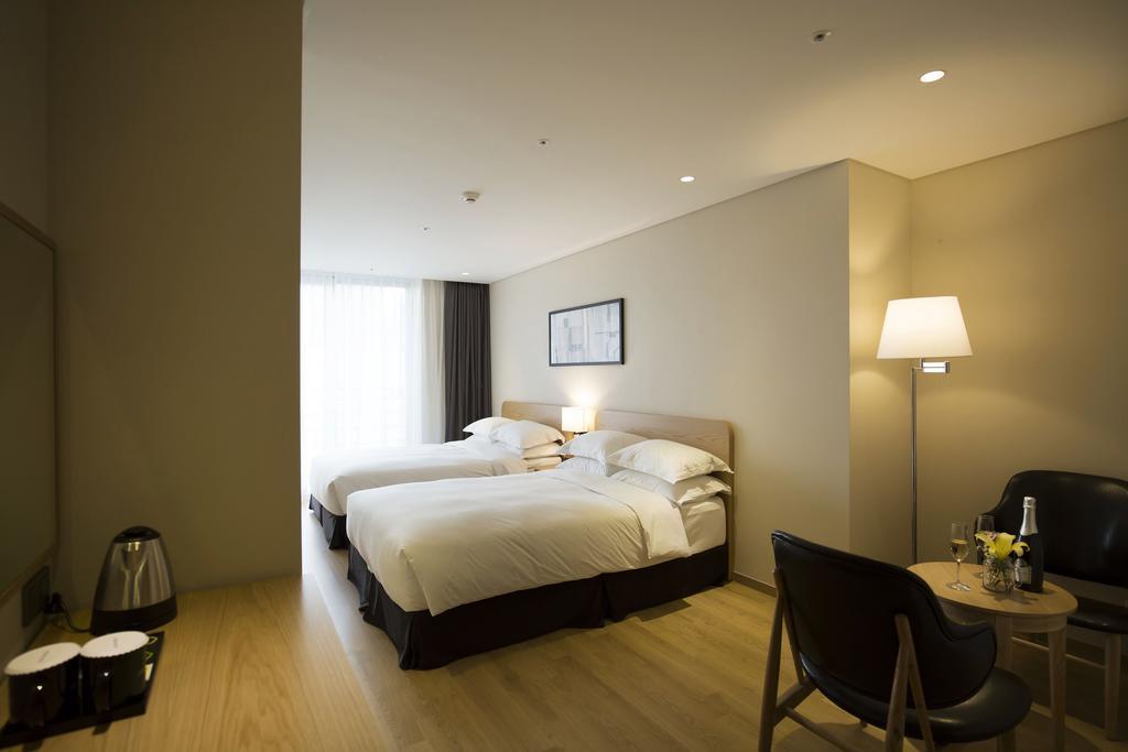 Best Western Haeundae Hotel Busan Bagian luar foto