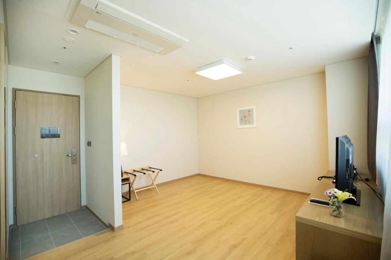 Best Western Haeundae Hotel Busan Bagian luar foto